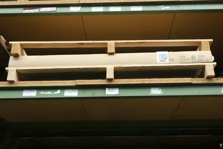 Kermi - Heizk. Therm X2 Profil-V Typ 22, BH 500, BL 1600 mm, weiß, AG rechts Umfang: Palette mit Inhalt, Ebene 3